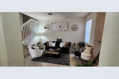 8652 NW 112th Ct, Doral, FL 33178 - Photo 3