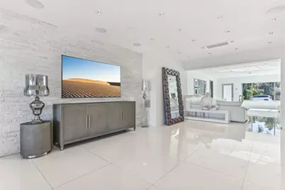 1231 Stillwater Dr, Miami Beach, FL 33141 - Photo 17