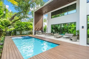7895 SW 52nd Ct, Miami, FL 33143 - Photo 11