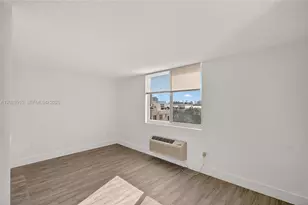 1255 Collins Ave, Miami Beach, FL 33139 - Photo 17