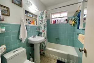 1874 NW 19th St, Miami, FL 33125 - Photo 19