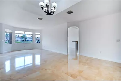 11184 NW 73rd St, Doral, FL 33178 - Photo 9