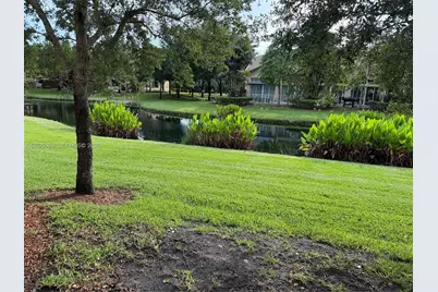 821 E Village Cir #821, Davie, FL 33325 - Photo 15