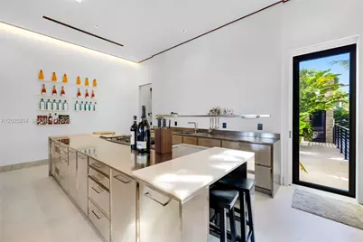 200 W Rivo Alto Dr, Miami Beach, FL 33139 - Photo 29
