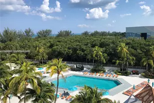100 Bayview Dr, Sunny Isles Beach, FL 33160 - Photo 21
