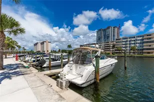 100 Bayview Dr, Sunny Isles Beach, FL 33160 - Photo 47