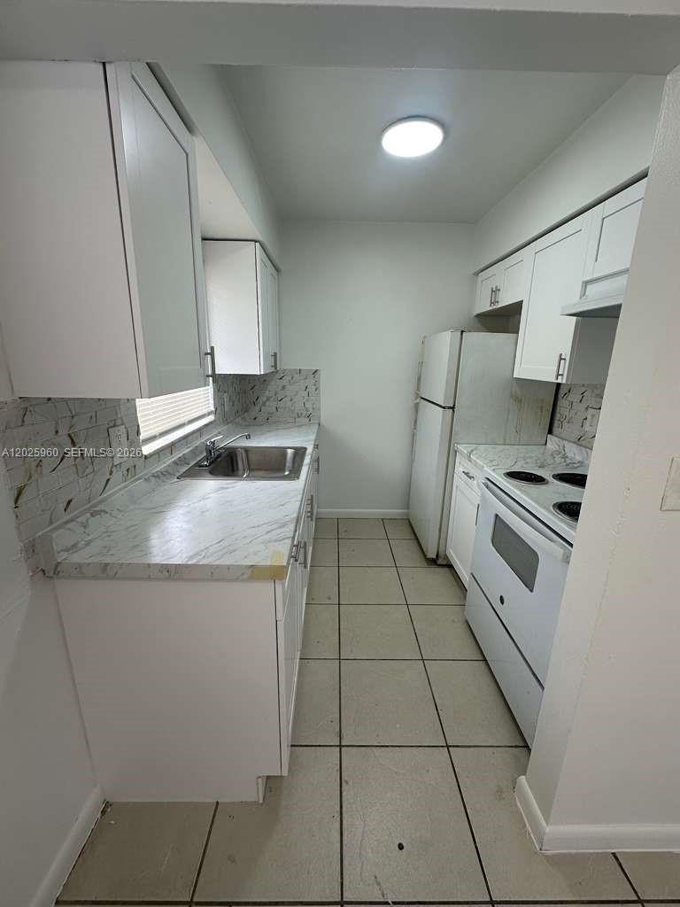 3961 NW 30th Terrace #1 main architectural view