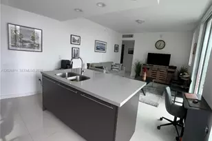 7875 NW 107th Ave, Doral, FL 33178 - Photo 5
