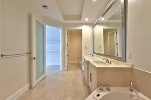 848 Brickell Key Dr, Miami, FL 33131 - Photo 17