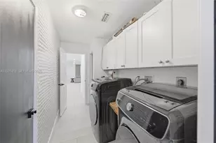 9935 Ramblewood Dr, Coral Springs, FL 33071 - Photo 27
