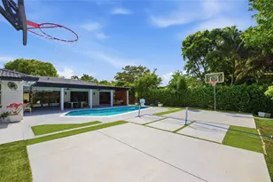 9935 Ramblewood Dr, Coral Springs, FL 33071 - Photo 31