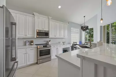 12210 NW 77th Mnr, Parkland, FL 33076 - Photo 13