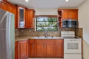 337 Grand Canal Dr, Miami, FL 33144 - Photo 9