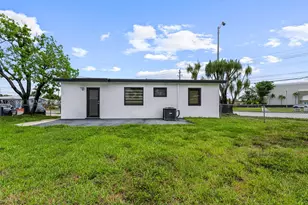 10700 SW 46th St, Miami, FL 33165 - Photo 15