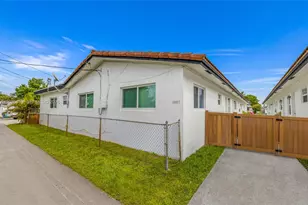 1927/1929 Roosevelt St, Hollywood, FL 33020 - Photo 5