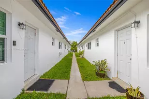 1927/1929 Roosevelt St, Hollywood, FL 33020 - Photo 3