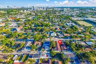 1927/1929 Roosevelt St, Hollywood, FL 33020 - Photo 17