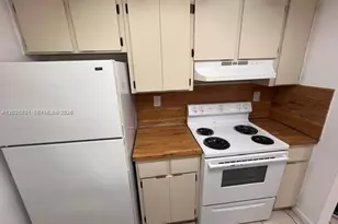 6995 NW 186th St, Hialeah, FL 33015 - Photo 1