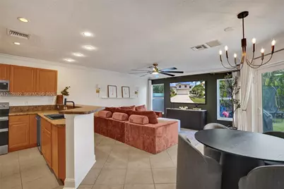 11953 Donlin Dr, Wellington, FL 33414 - Photo 15