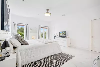 1112 NE 17th Way, Fort Lauderdale, FL 33304 - Photo 15
