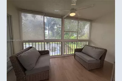 7350 Kinghurst Dr #305, Delray Beach, FL 33446 - Photo 9