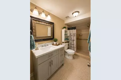 5551 E 4th Ave, Hialeah, FL 33013 - Photo 17