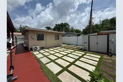 5551 E 4th Ave, Hialeah, FL 33013 - Photo 21
