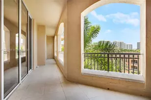 3001 NE 185th St, Aventura, FL 33180 - Photo 9