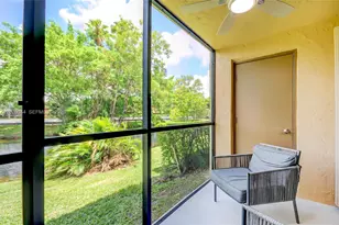302 Lakeview Dr, Weston, FL 33326 - Photo 23