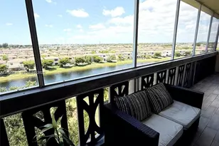 800 NE 195th St, Miami, FL 33179 - Photo 35