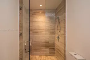 18975 Collins Ave, Sunny Isles Beach, FL 33160 - Photo 25