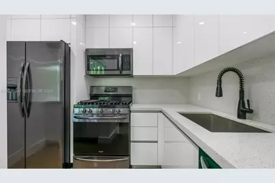 2539 S Bayshore Dr #212A, Miami, FL 33133 - Photo 9