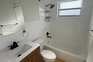 896 E 22nd St, Hialeah, FL 33013 - Photo 9
