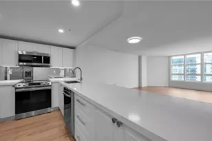 555 NE 34th St, Miami, FL 33137 - Photo 7
