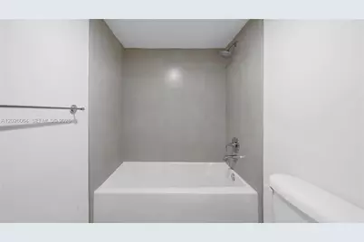555 NE 34th St #1402, Miami, FL 33137 - Photo 23