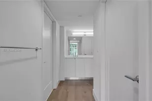 555 NE 34th St, Miami, FL 33137 - Photo 27