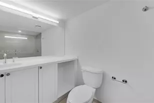 555 NE 34th St, Miami, FL 33137 - Photo 37