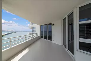 555 NE 34th St, Miami, FL 33137 - Photo 15