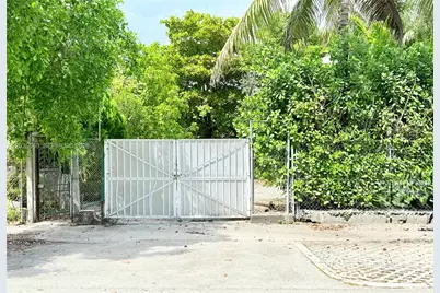 1251 NW 29th Ter #1, Miami, FL 33142 - Photo 31