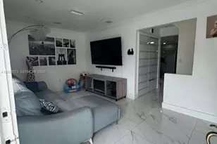 8430 NW 8th St, Miami, FL 33126 - Photo 3