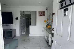 8430 NW 8th St, Miami, FL 33126 - Photo 11