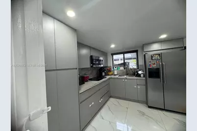 8430 NW 8th St #B11, Miami, FL 33126 - Photo 5