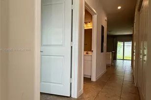1073 NW 5th St, Florida City, FL 33034 - Photo 3