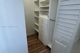 10282 NW 9th St Cir, Miami, FL 33172 - Photo 11