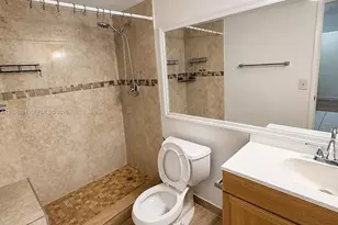 10282 NW 9th St Cir, Miami, FL 33172 - Photo 9
