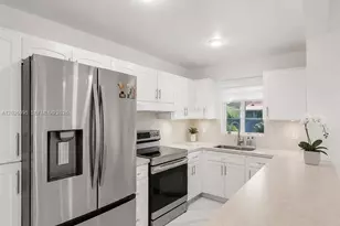 5835 SW 144th Cir Pl, Miami, FL 33183 - Photo 9
