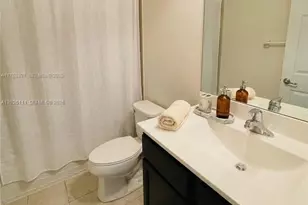 10620 NW 88th St, Doral, FL 33178 - Photo 13
