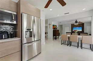 9641 SW 66th St, Miami, FL 33173 - Photo 23