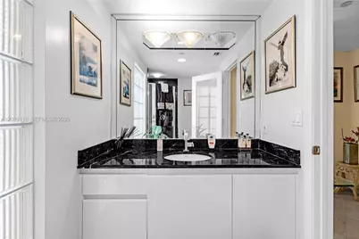1455 Ocean Dr #1106, Miami Beach, FL 33139 - Photo 19