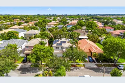17027 NW 19th St, Pembroke Pines, FL 33028 - Photo 39